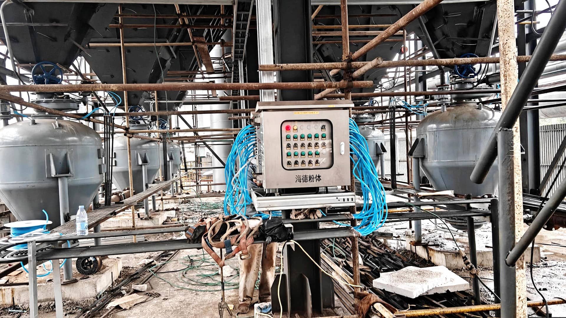 雞精氣力輸送系統(tǒng)(圖2) 雞精氣力輸送系統(tǒng)(圖2)